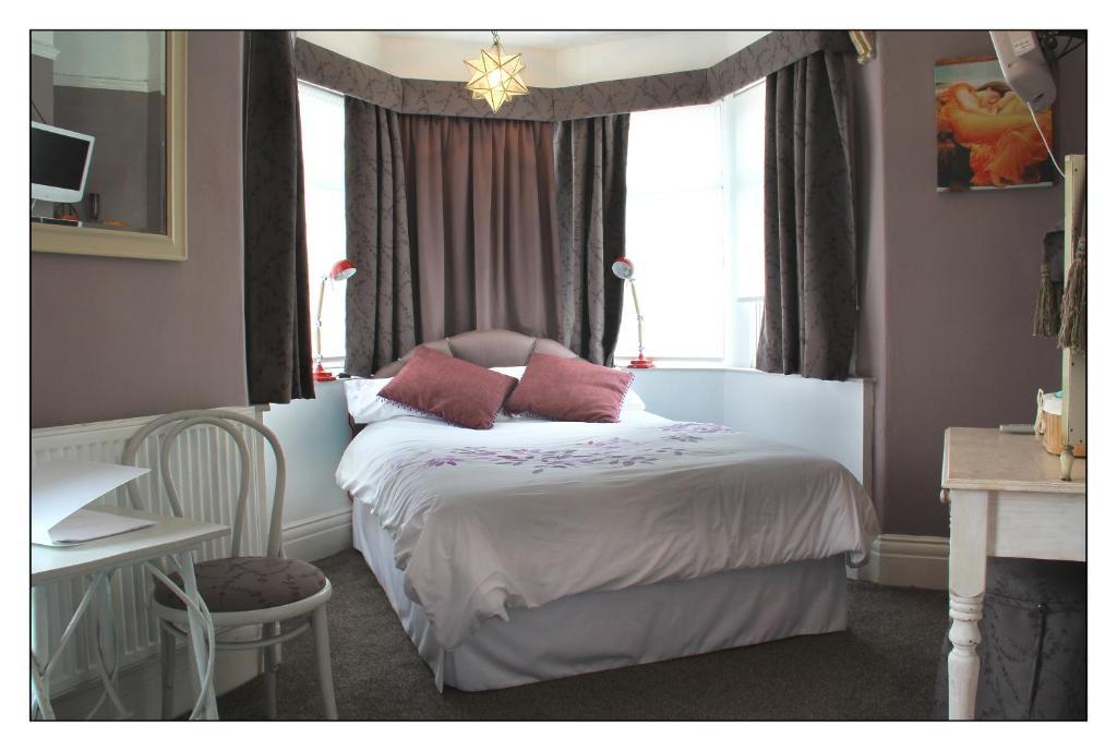 Dunsandles Guesthouse Wallasey Szoba fotó