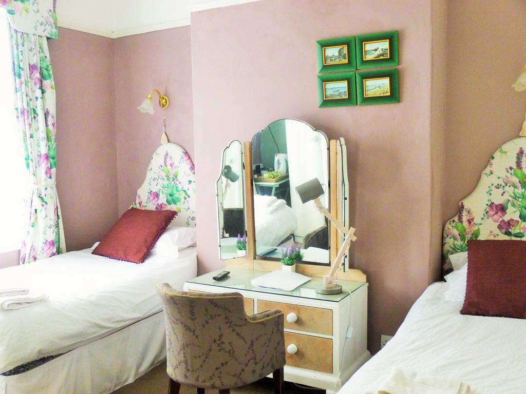 Dunsandles Guesthouse Wallasey Szoba fotó